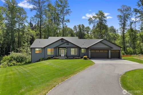 417 274th St Ne, Arlington, WA, 98223-7131 | Card Image