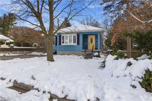 69 Lowrey Ave N, Cambridge, ON, N1R5A4 | Card Image