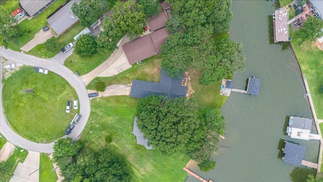 2012 Island Cir, House other with 4 bedrooms, 2 bathrooms and null parking in Tool TX | Image 35