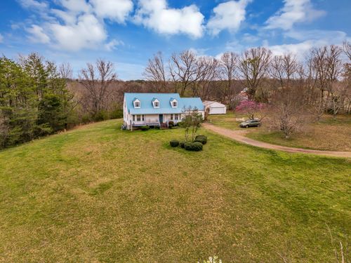 688 Richardson Cemetery Rd, White Bluff, TN, 37187-4204 | Card Image