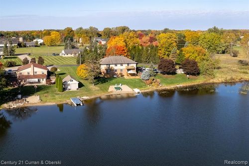 27330 Sandy Hill Ct, New Hudson, MI, 48165-9765 | Card Image