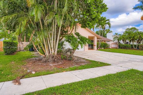 836 Blueberry Dr, Wellington, FL, 33414-8274 | Card Image