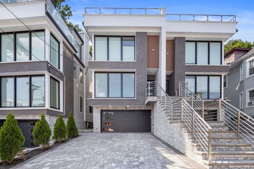 506 Undercliff Ave, Edgewater, NJ, 07020-1593 | Card Image