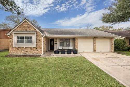 4415 Grass Valley St, Houston, TX, 77018-1024 | Card Image