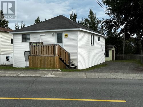 24 King St, Grand Falls-Windsor, NL, A2B1J6 | Card Image