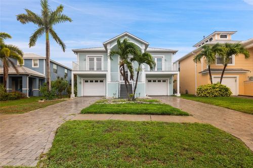 6416 Grenada Island Ave, APOLLO BEACH, FL, 33572-2518 | Card Image