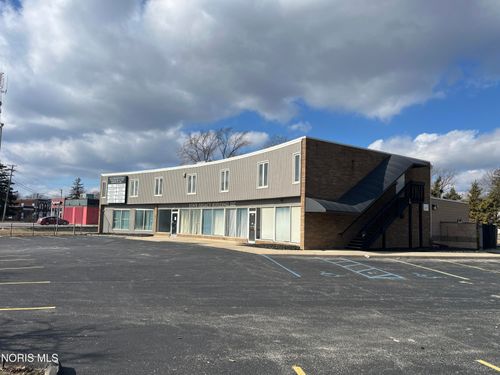 1642 Ralston Cir, Toledo, OH, 43615-3801 | Card Image