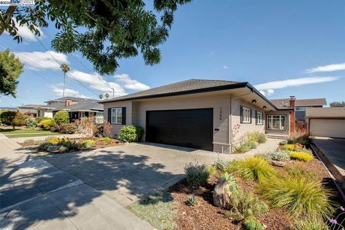 1366 Hansen Ave, Alameda, CA, 94501-3158 | Card Image
