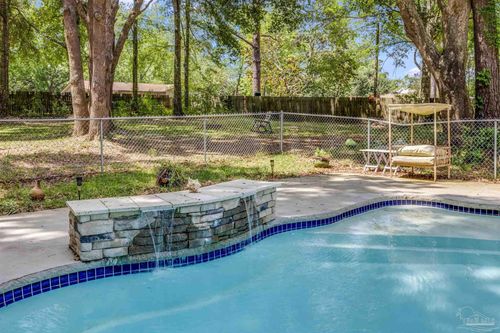 6633 Frank Reeder Rd, Pensacola, FL, 32526-4181 | Card Image