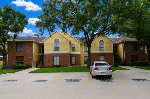 101-8764 Mallard Reserve Dr, TAMPA, FL, 33614-2359 | Card Image