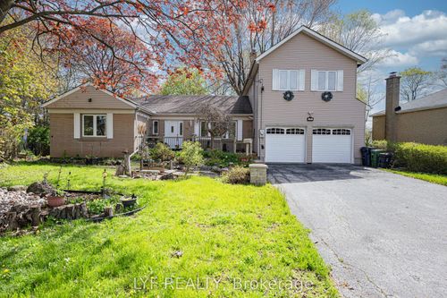 75 Shilton Rd, Scarborough, ON, M1S2J8 | Card Image