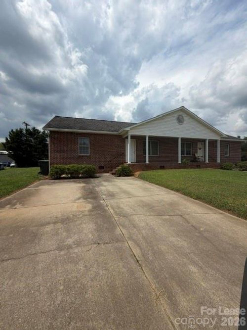 1535 23rd Street Ne, Hickory, NC, 28601 | Card Image