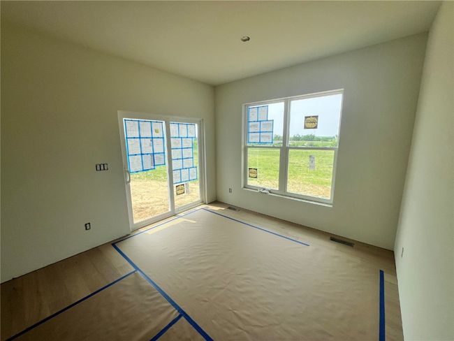 7608 Country Creek Ln, House other with 5 bedrooms, 3 bathrooms and null parking in Cedar Rapids IA | Image 4