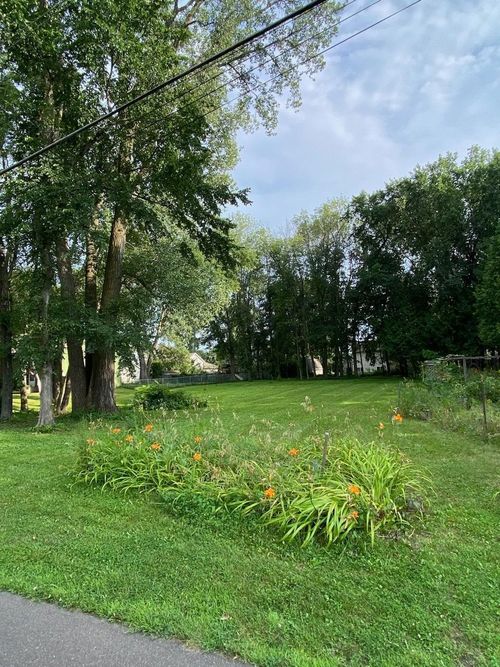 954 15th Ave Se, Forest Lake, MN, 55025-1930 | Card Image