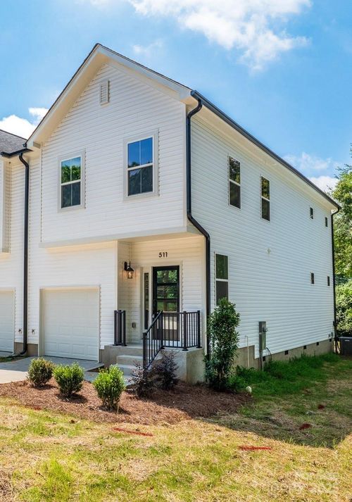 511 Greenwood Drive, Charlotte, NC, 28217 | Card Image