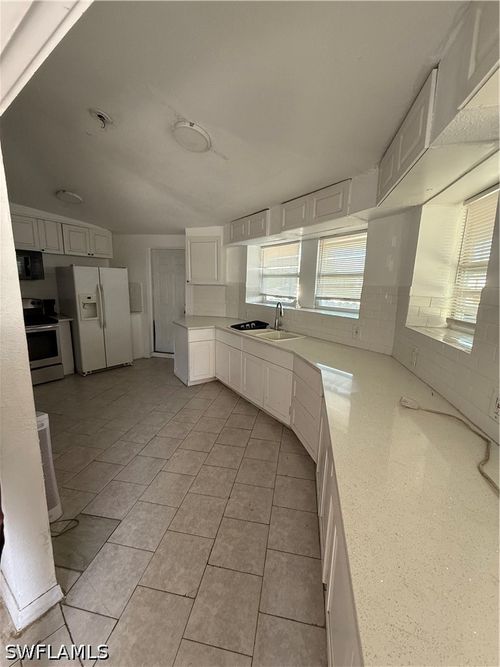 apt-f-1189 N Tamiami Trl, North Fort Myers, FL, 33903-5307 | Card Image