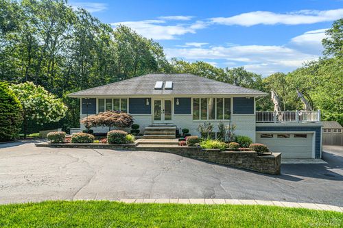 56 Old Homestead Rd, Port Jefferson, NY, 11777-1176 | Card Image