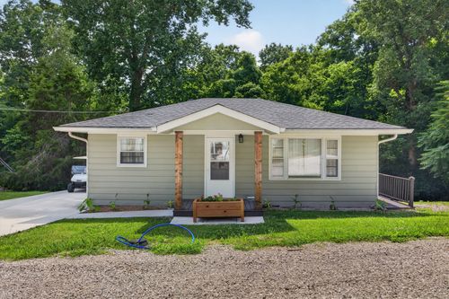 94 Cummins Ct, Celina, TN, 38551-6544 | Card Image