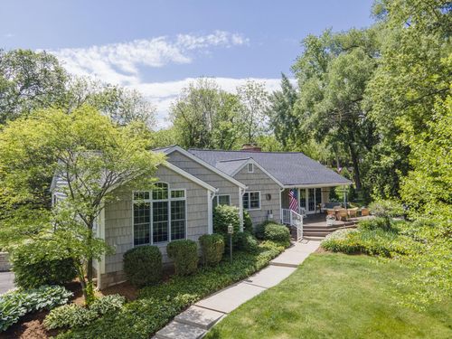 820 Madera Circle, Elm Grove, WI, 53122 | Card Image