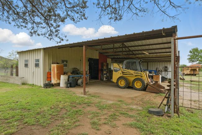 Workshop/Covered Parking | Image 13