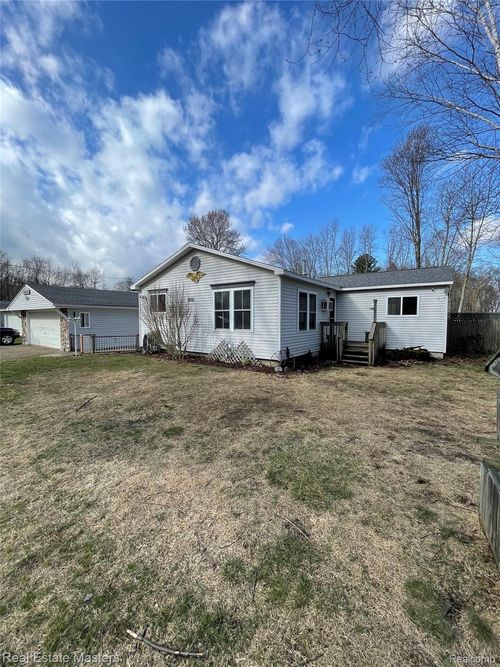 3835 Maple Rd, Burtchville, MI, 48059-1640 | Card Image