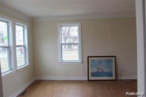 11381 Fisher Ave, Warren, MI, 48089-3033 | Card Image