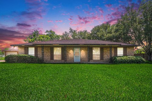 6618 Heron Ln, Pearland, TX, 77584-6616 | Card Image