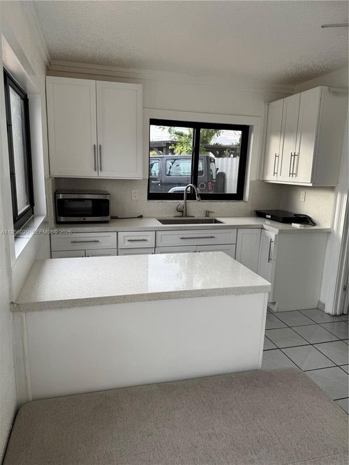 1-8240 Nw 181st St, Hialeah, FL, 33015 | Card Image