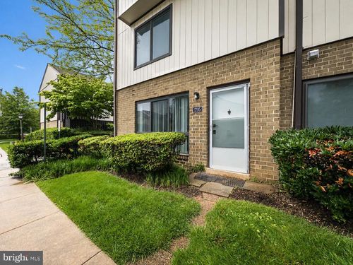 51-1795 Westwind Way, MCLEAN, VA, 22102-1612 | Card Image