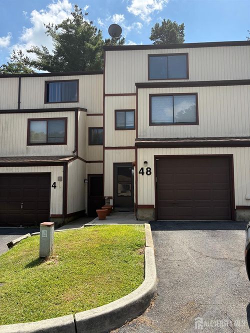 48 Ellen Heath Dr, Matawan, NJ, 07747-9618 | Card Image