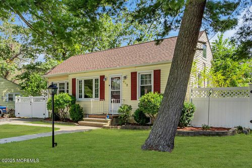 645 Beachwood Blvd, Beachwood, NJ, 08722-2505 | Card Image