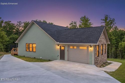 817 Elb Private Dr, Huntsville, TN, 37756-4007 | Card Image
