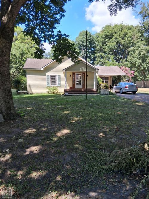 104 W 7th St, Leachville, AR, 72438-9009 | Card Image