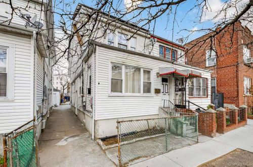 95-11 42nd Ave, Elmhurst, NY, 11373-2851 | Card Image
