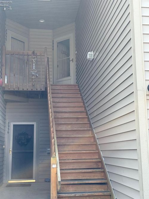 8960 W Canada Goose Ct, Oak Harbor, OH, 43449-9031 | Card Image