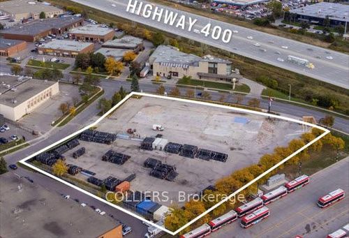 720 Arrow Rd, North York, ON, M9M2M1 | Card Image