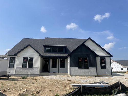 N66W20903 Sweet Clover Drive, MENOMONEE FALLS, WI, 53051 | Card Image