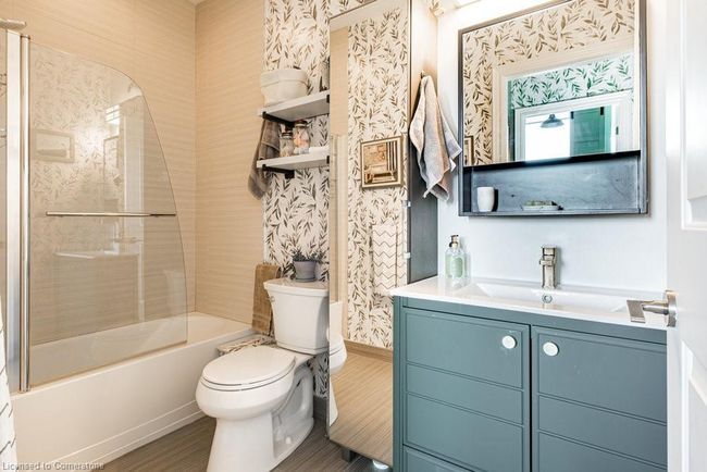 201 - 50 Murray St W, House attached with 2 bedrooms, 1 bathrooms and 1 parking in Hamilton ON | Image 24