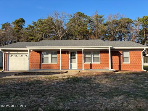 32 Constitution Blvd, Whiting, NJ, 08759-1772 | Card Image