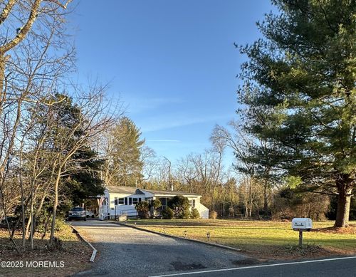 15 Georgia Tavern Rd, Farmingdale, NJ, 07727-3545 | Card Image