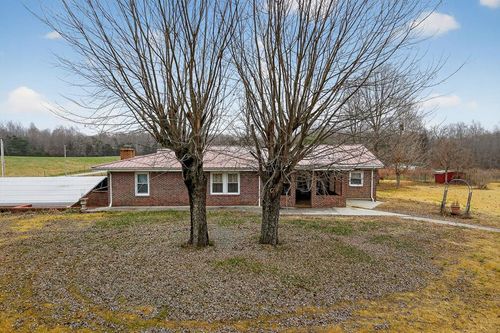 850 Wesley Chapel Rd, Sparta, TN, 38583-6731 | Card Image