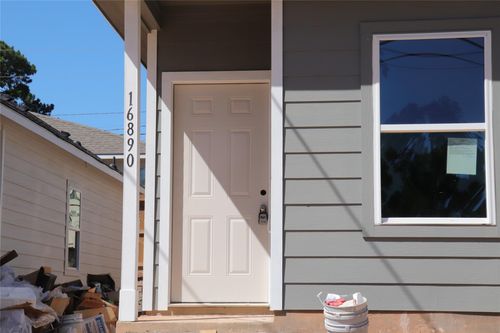16890 Glenheath, Montgomery, TX, 77316-6713 | Card Image