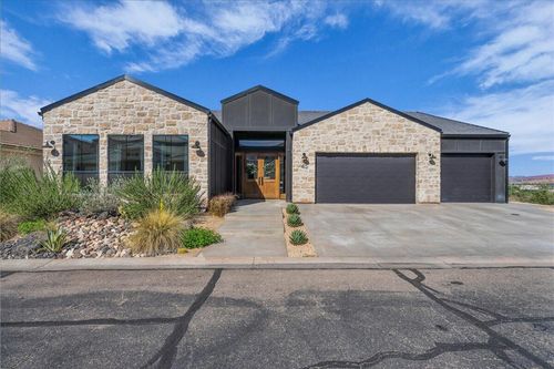 45-676 Lava Pointe Dr, St George, UT, 84770-5556 | Card Image