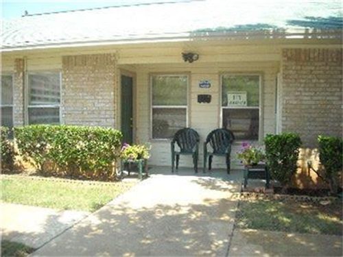 500 Cross Crk, Dilley, TX, 78017-0020 | Card Image