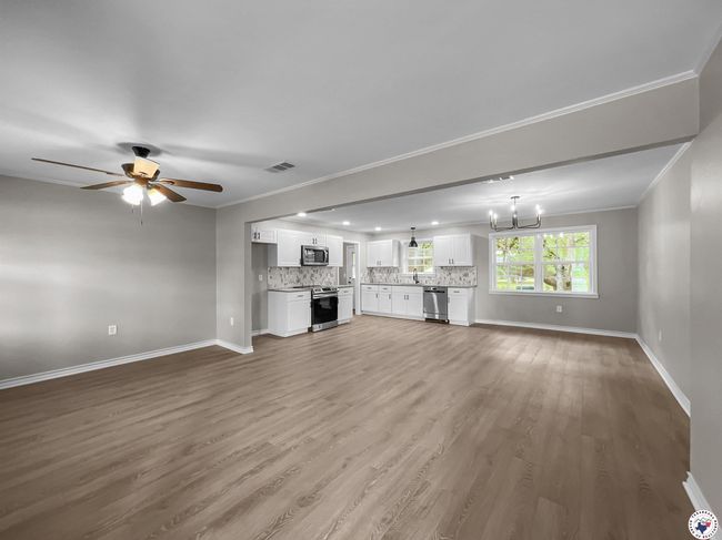 202 Main St, House other with 3 bedrooms, 2 bathrooms and null parking in Hooks TX | Image 5