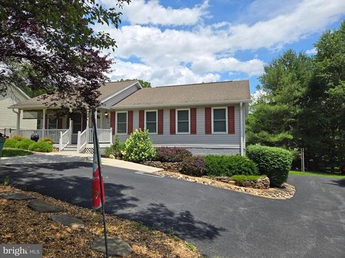441 Palomino Pl, CHARLES TOWN, WV, 25414-4563 | Card Image