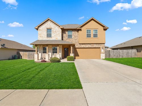 209 Anderson St, Hutto, TX, 78634-5319 | Card Image