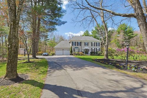 8 Weyman Ln, Sharon, MA, 02067-2867 | Card Image
