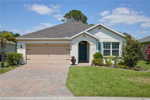 10528 Canal Brook Ln, LEHIGH ACRES, FL, 33936-6670 | Card Image