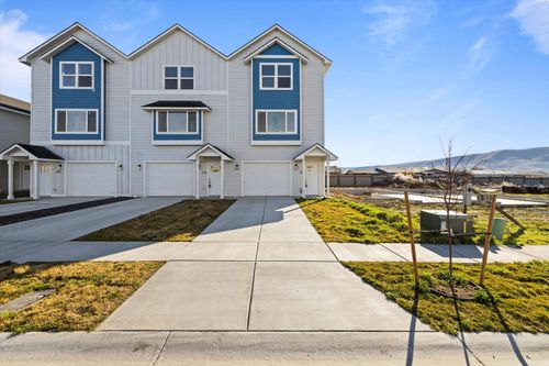 121 Claret Dr, Prosser, WA, 99350 | Card Image